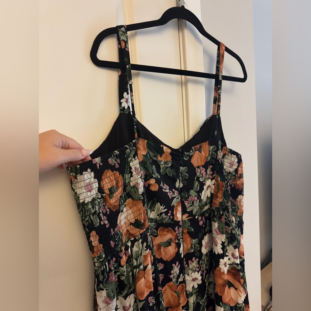 Abercrombie Ruffle Tiered Maxi Dress - Black Floral - Picture 9 of 10